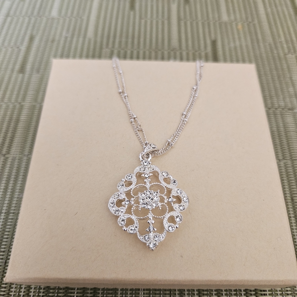 Elegant Silver Rhinestone Pendant Double Strand Necklace